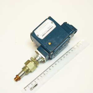 Датчик-реле комбинированное 4140DK1 AKE11CB3-EE AMOT CONTROLS (66-87 / 0.28-3.72)